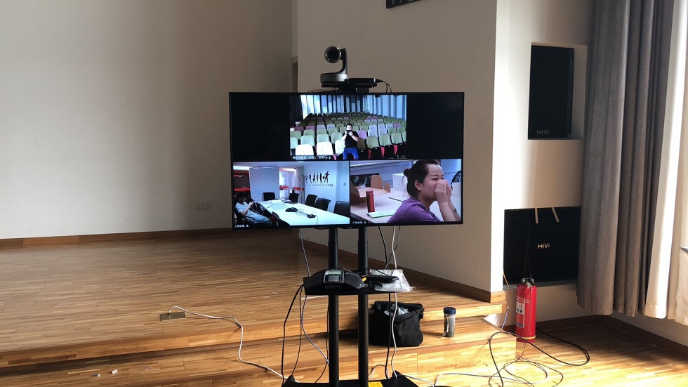 视频会议的使用地点只能在会议室里吗？